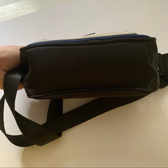 GO! SAC Crossbody - Picture 8 of 8